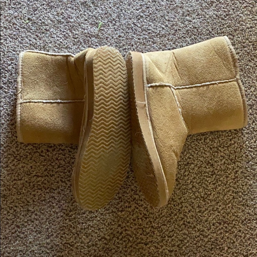 Shoes - Picture 2 of 2